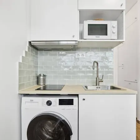 Bien Equipe A Proximite Du Parc Des Princes Paris